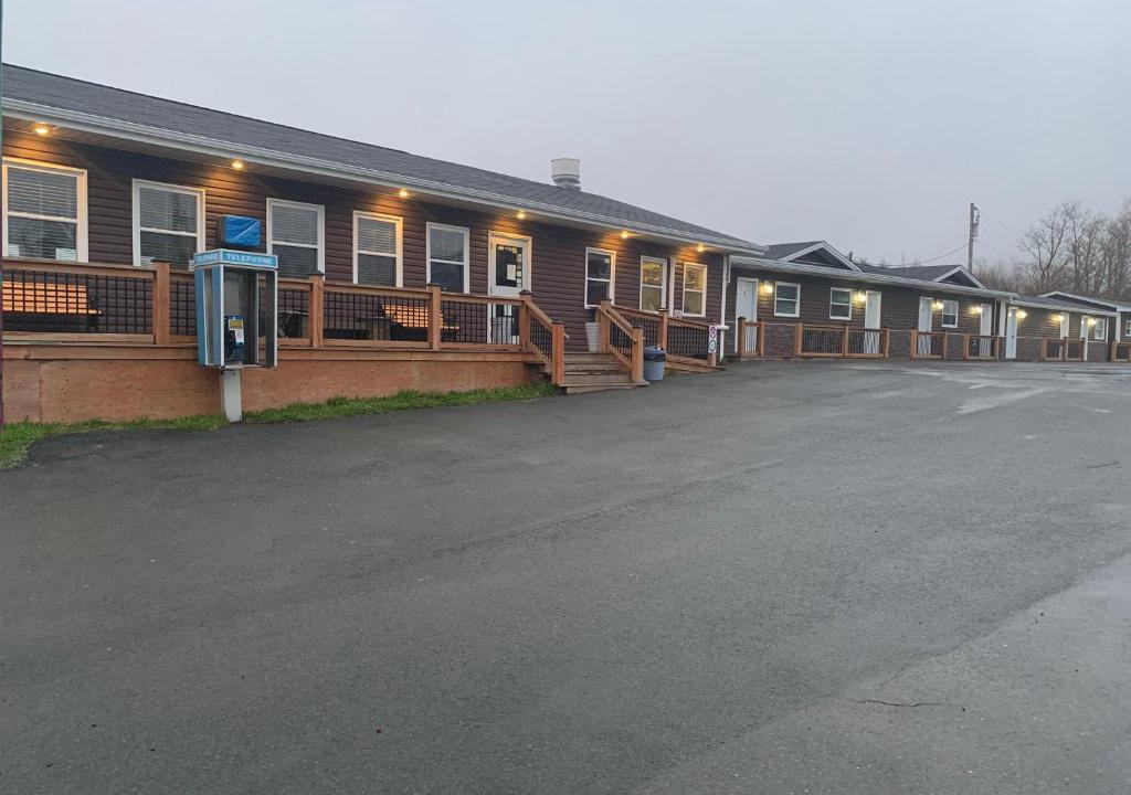 Heart's Content Hotel | Legges Motel & Restaurant