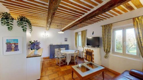 Pont Royal House | Lei Meissoun