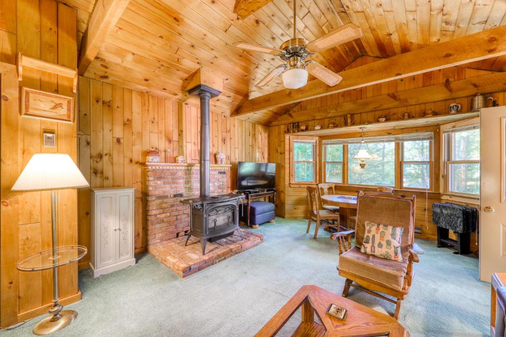 Brant Lake House | Leisure by the Lake