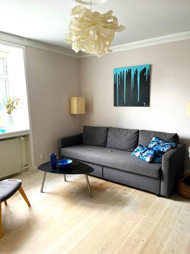 Copenhagen Apartment | Lejlighed i to etager i top-hyggeligt københavnsk kvarter tæt på offentlig transport