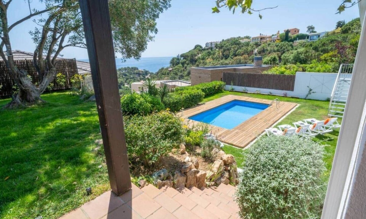 Tossa de Mar Villa | Leo Street 96, Tossa de Mar-Lesal Villas Rentals Mar Azul