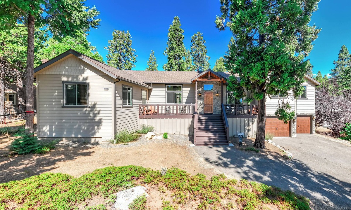 Shaver Lake Cabin | Leopard Lily Lodge ~ Luxe Stays: 2 Suites + AC