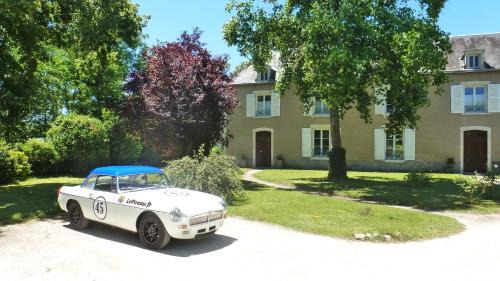 Vouneuil-sur-Vienne House | LePireauFr Gîtes Piscine chauffée