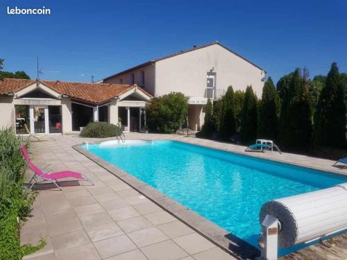 Boutenac-Touvent Hotel | Lerelaisdetouvent