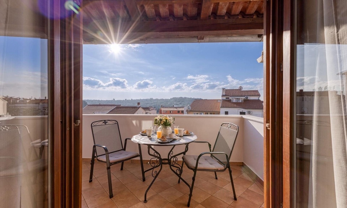 Vintijan Apartment | LeRoy in Pula, Croatia