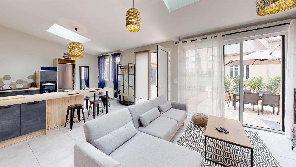 Jouvence House | Les 2 cours