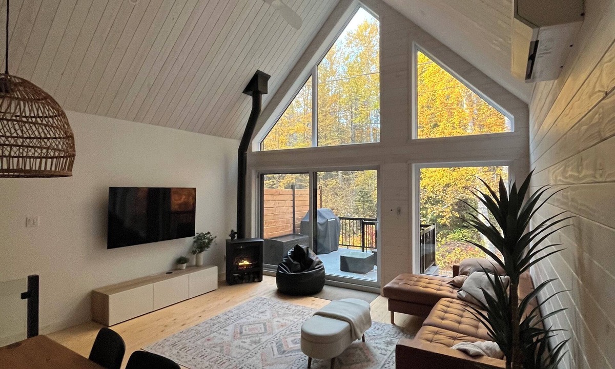 L'Anse-Saint-Jean Ski Chalet | Les 3 versants - Scandinavian chalet, new construction at Mont-Édouard