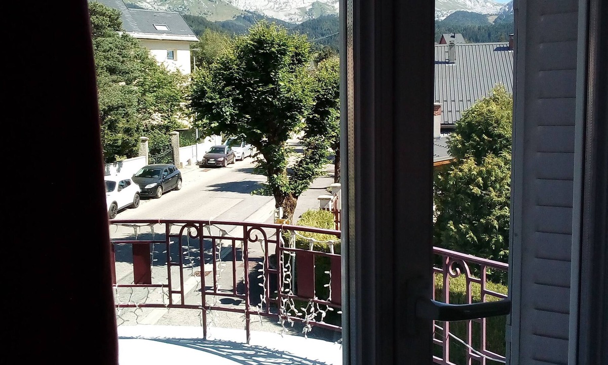 Villard-de-Lans Hotel | Les 4 Montagnes Hotel