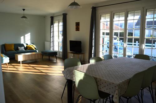 Luc-sur-Mer House | Les 7 lutins - Maison avec jardin, wifi, parking