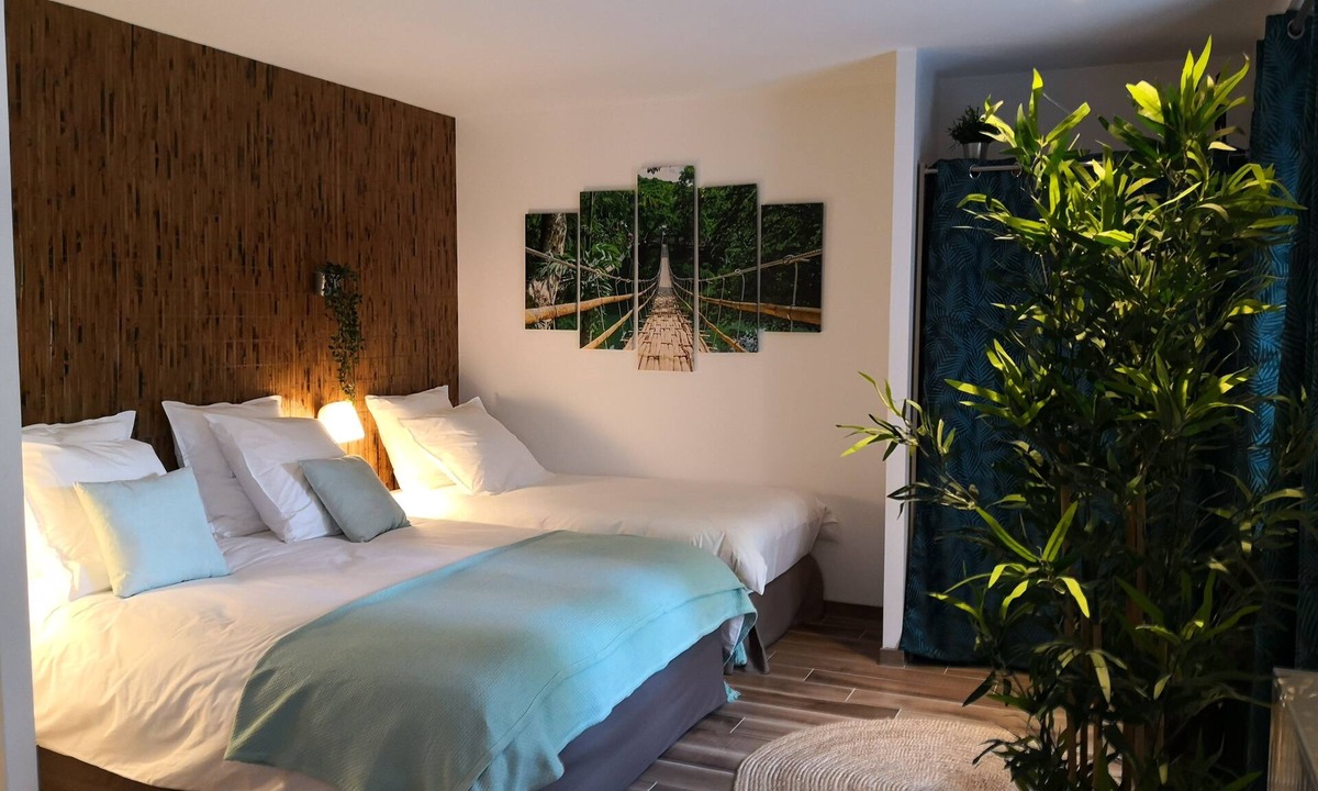 L'Isle-Adam House | Les 7 Sources