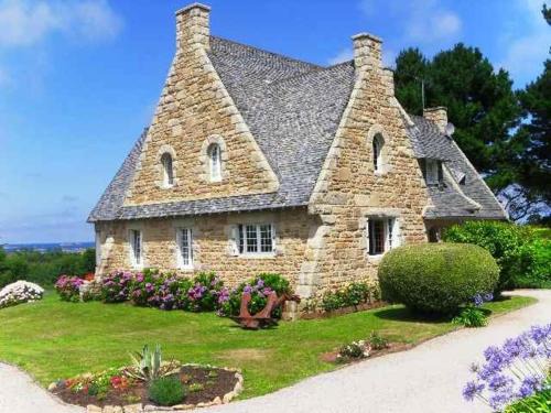 Plougrescant Bed & Breakfast | LES AJONCS