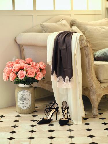 Avignon City Centre Apartment | Les Anges Deluxe Avignon - Romantic Home with 5 star Services - Exclusive Private Tours