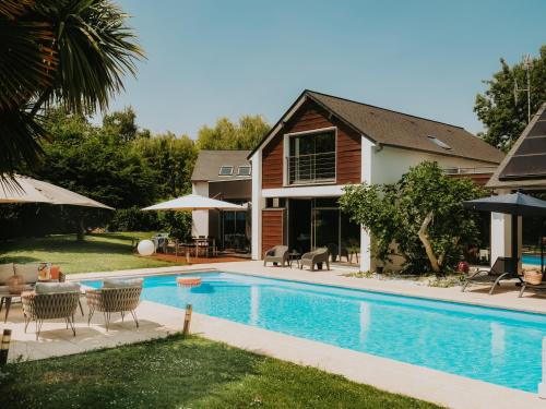 Suce-sur-Erdre Bed & Breakfast | Les Arbres Rouges