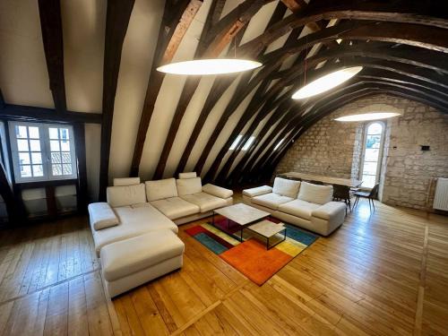 Poitiers Apartment | Les Arches
