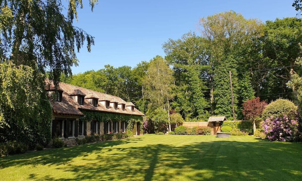 Bourdonne House | Les Aubiers - Collection Idylliq
