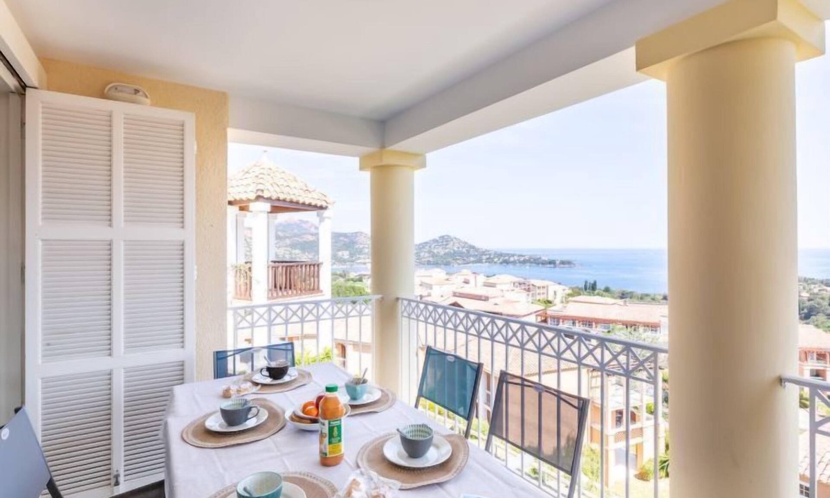 Cap Esterel Apartment | Les Bastides (O4 259) by Interhome