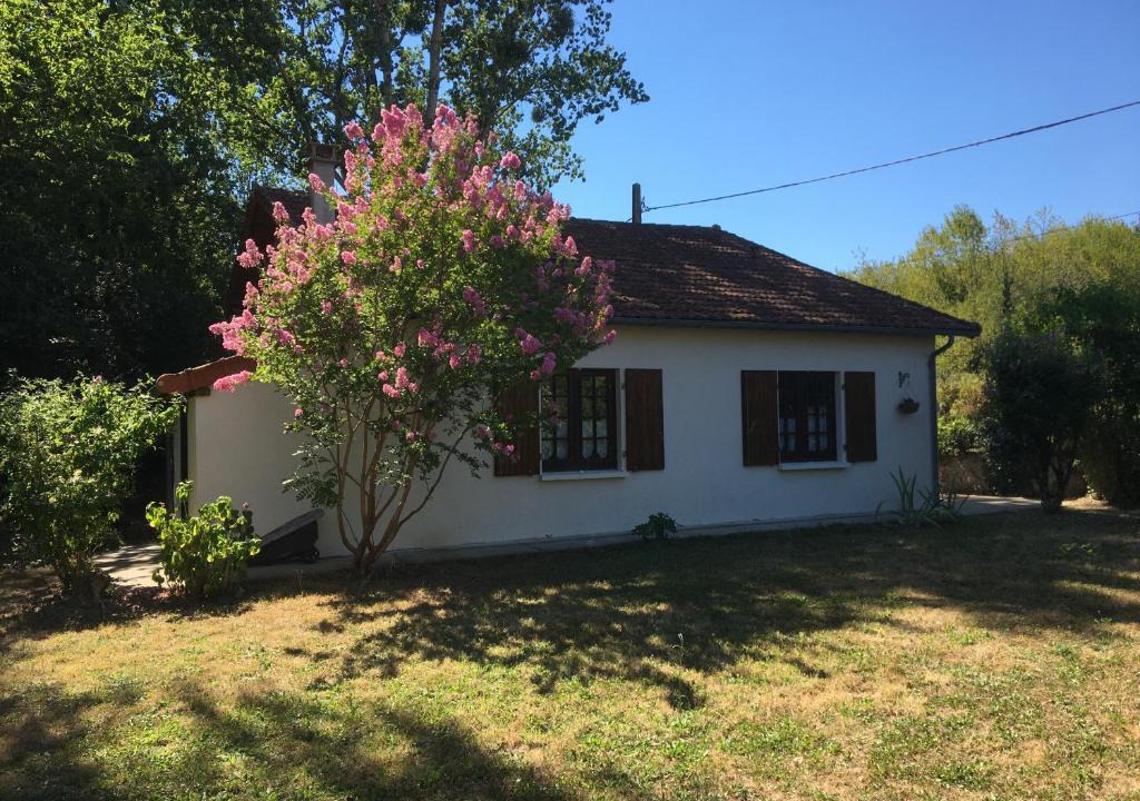 Montbron Apartment | Les Bruyeres Gite