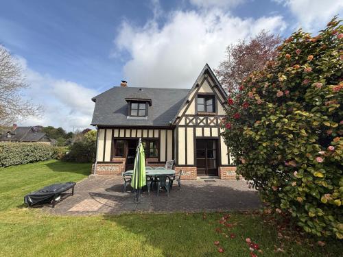 Gruchet-Saint-Simeon House | Les Buissons