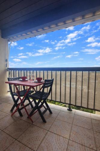 Saint-Cyprien Plage Apartment | Les Capitelles Bord de plage avec grande piscine - Vue montagne - Balcon - Clim