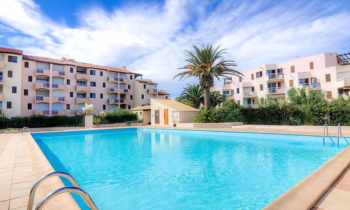 Saint-Cyprien Plage Apartment | Les Capitelles by Interhome