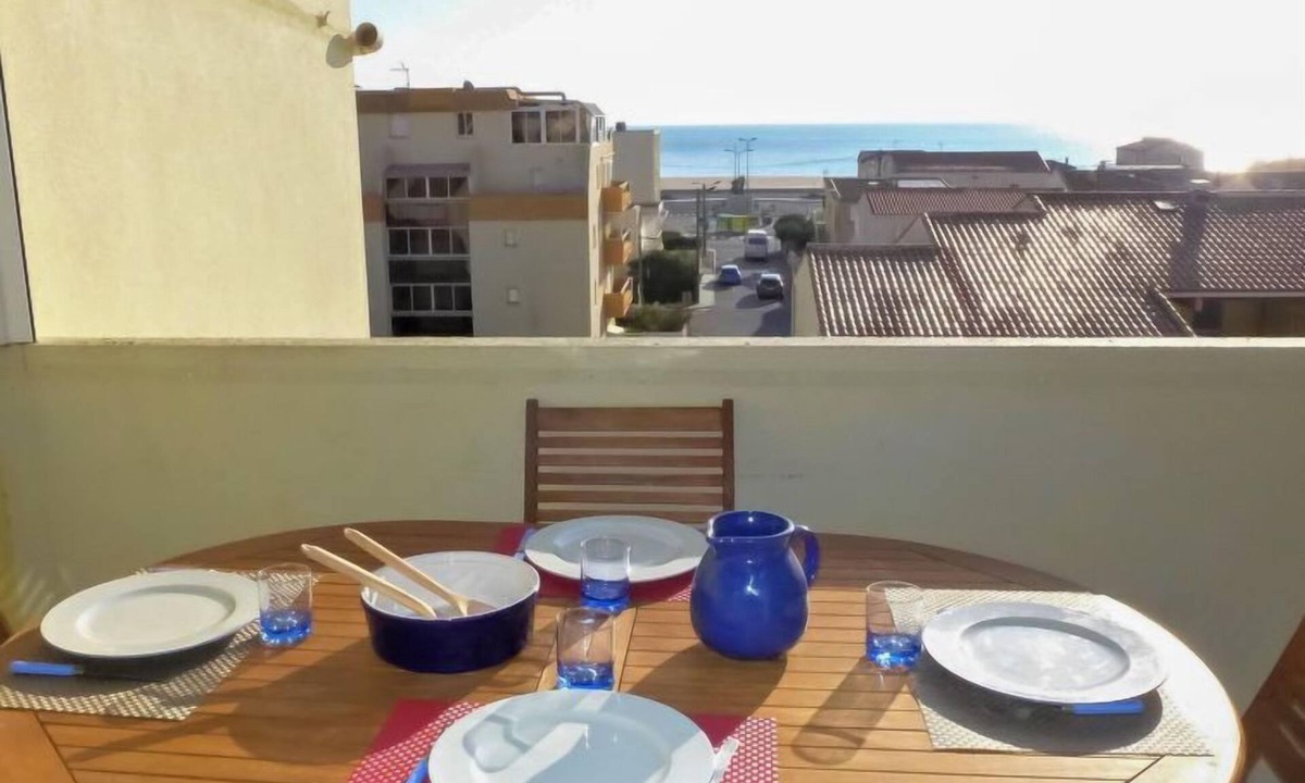 Narbonne-Plage Apartment | Les Capounades by Interhome