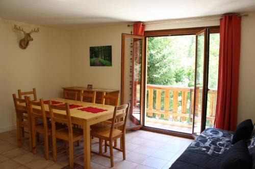 Roubion House | Les cerfs