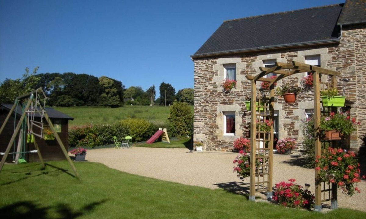 Saint-Thelo House | Les Cerisiers - ST THELO