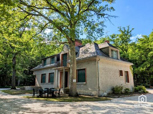 Boigny-sur-Bionne Apartment | Les Chênes - Climatisation - Spacieux - Nature
