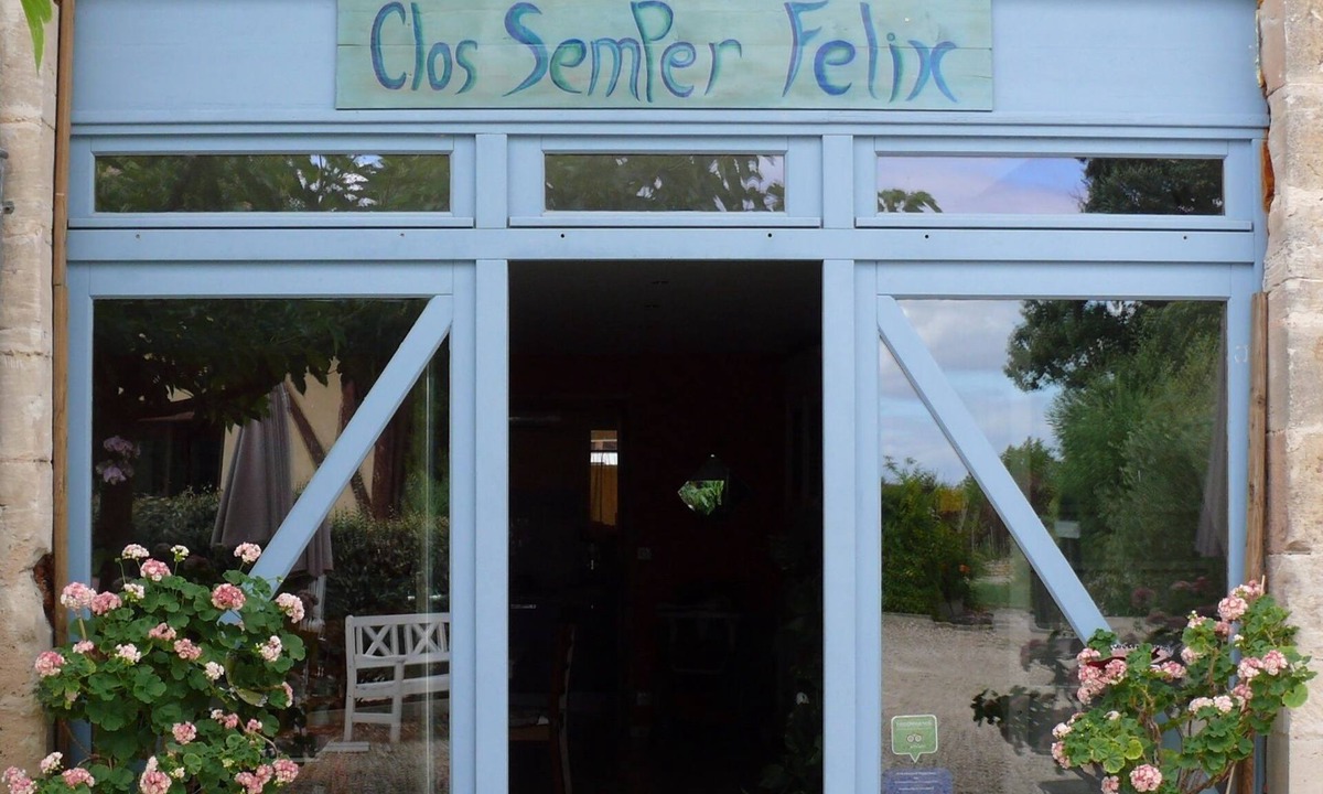 Sainte-Bazeille Bed & Breakfast | Les Chambres d'hôtes Clos Semper Felix