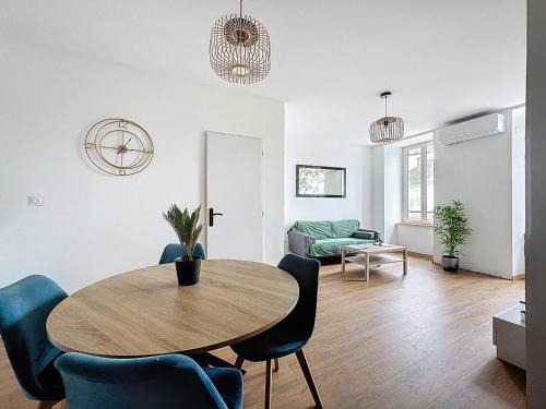 Coudes Apartment | Les chambres de Coudes N3 ,clim, proche A75
