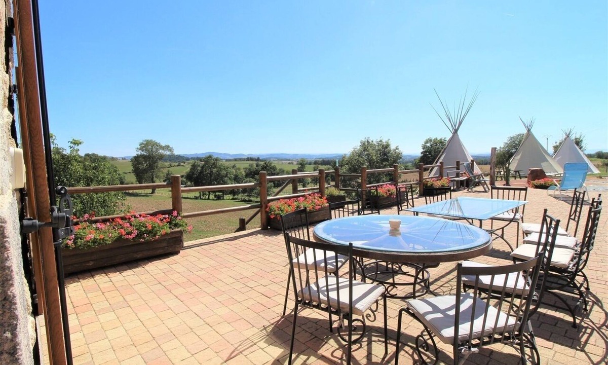 Longessaigne House | LES CHAMBRES DE L'OUEST