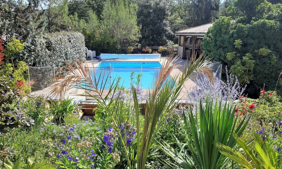 Rocbaron Bed & Breakfast | Les chambres de Rocbaron