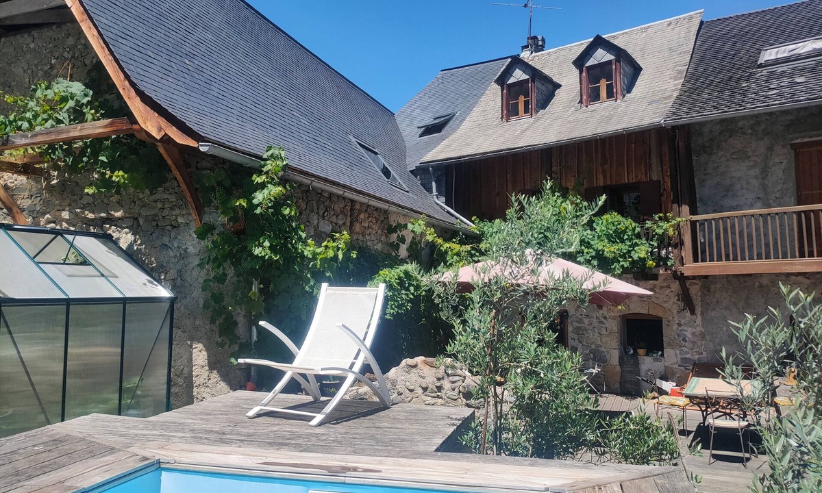 Les Bordes-sur-Lez House | Les Chatougoulis