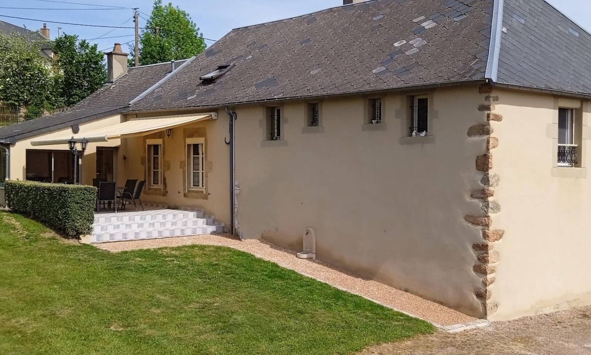 Cussy-en-Morvan House | Les chats zets - CUSSY EN MORVAN