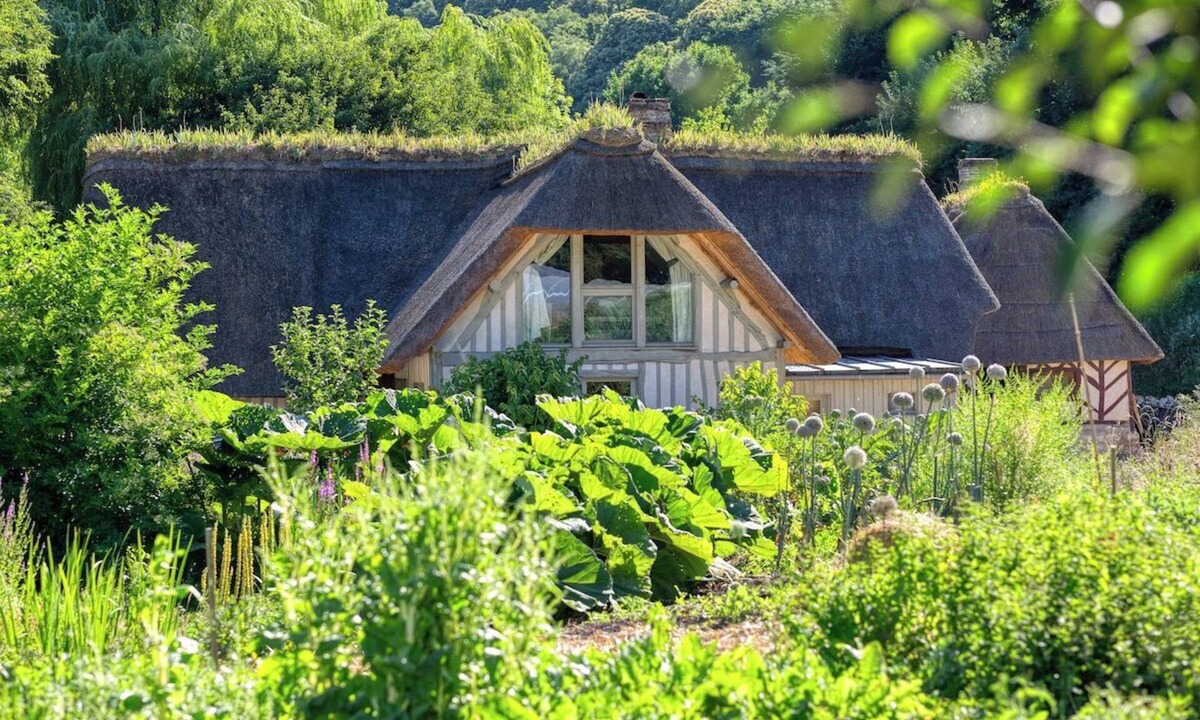 Saint-Wandrille-Rancon Apartment | Les Chaumières du Manoir | Historic Renovated Farm Absolute Peace