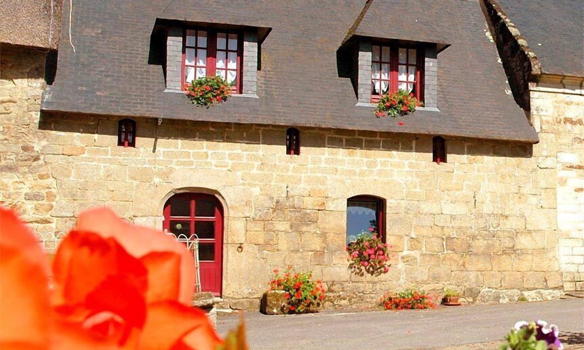 Baud House | Les CHAUMIERES de KERHOUIDEN Le PUITS 2