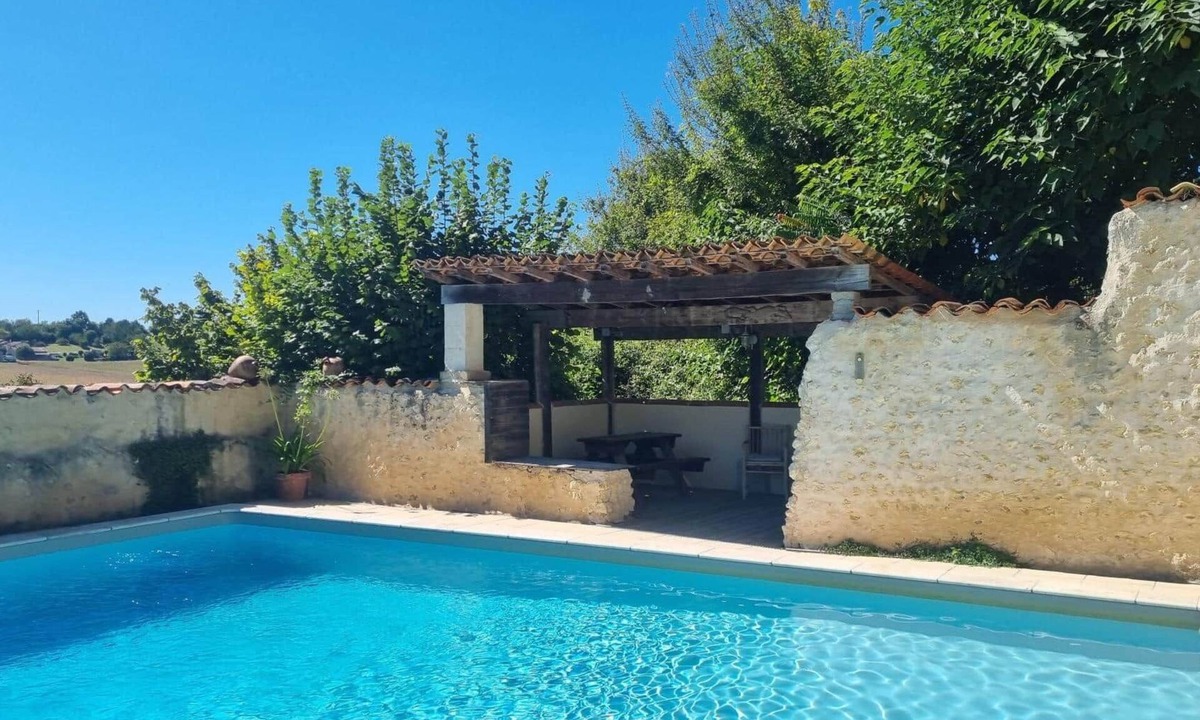 Salles-Lavalette House | Les Chauvins ensemble