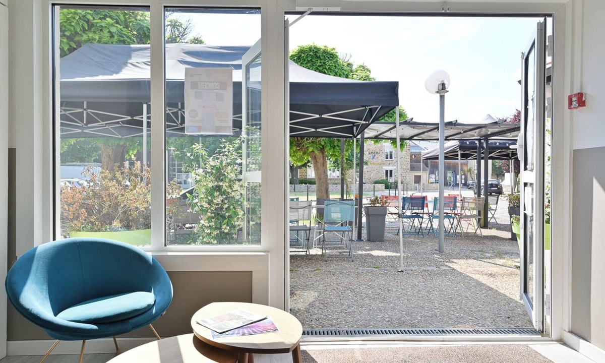 Villiers-le-Bacle Hotel | Les Chevaliers des Balances