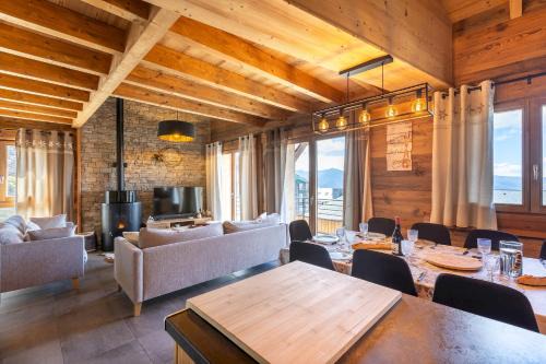 Font-Romeu-Odeillo-Via House | Les Chevreaux - Chalet avec vue montagne