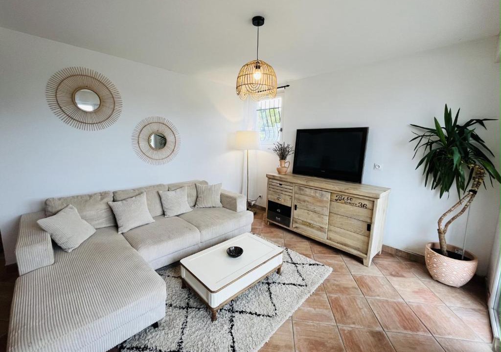 Mas-Saintes-Puelles Apartment | Les cigales - souplex cosy et calme