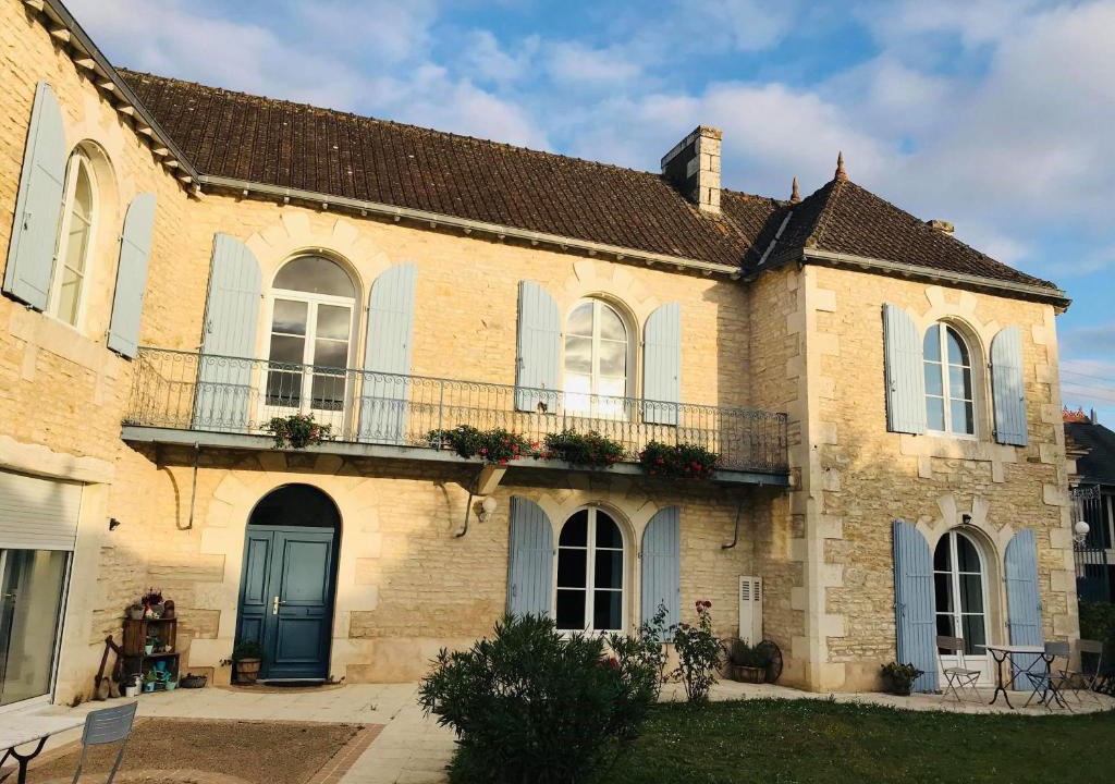 Neuville-de-Poitou Bed & Breakfast | Les Clos Bleus
