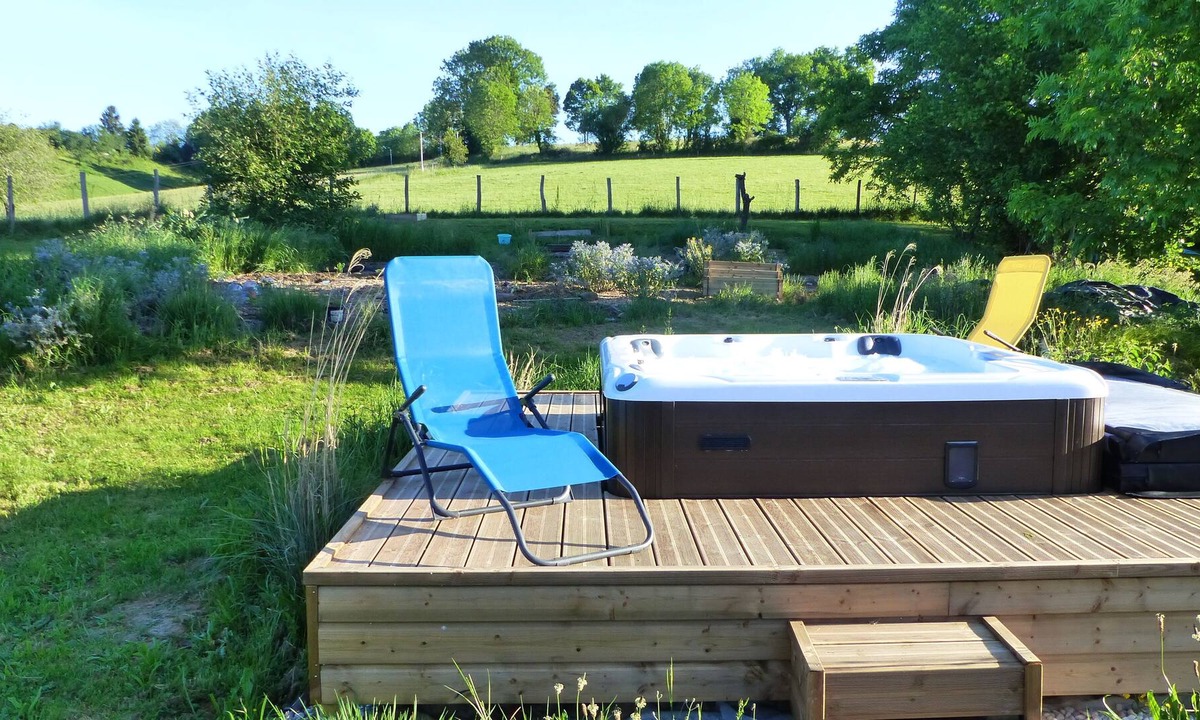 Lestelle-Betharram Cottage | Les Collines Vertes Calme, Montagnes & Jacuzzi