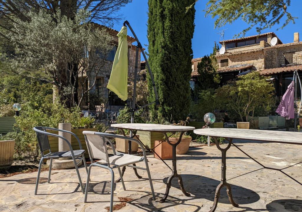Aubres Bed & Breakfast | Les Colombes