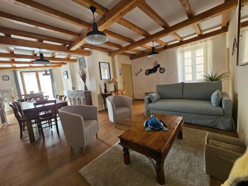 Bedoin Apartment | Les Cols du Ventoux - Appartement La Madeleine