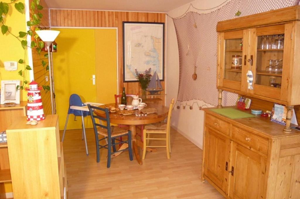 La Madeleine-Bellevue Apartment | Les Comptoirs