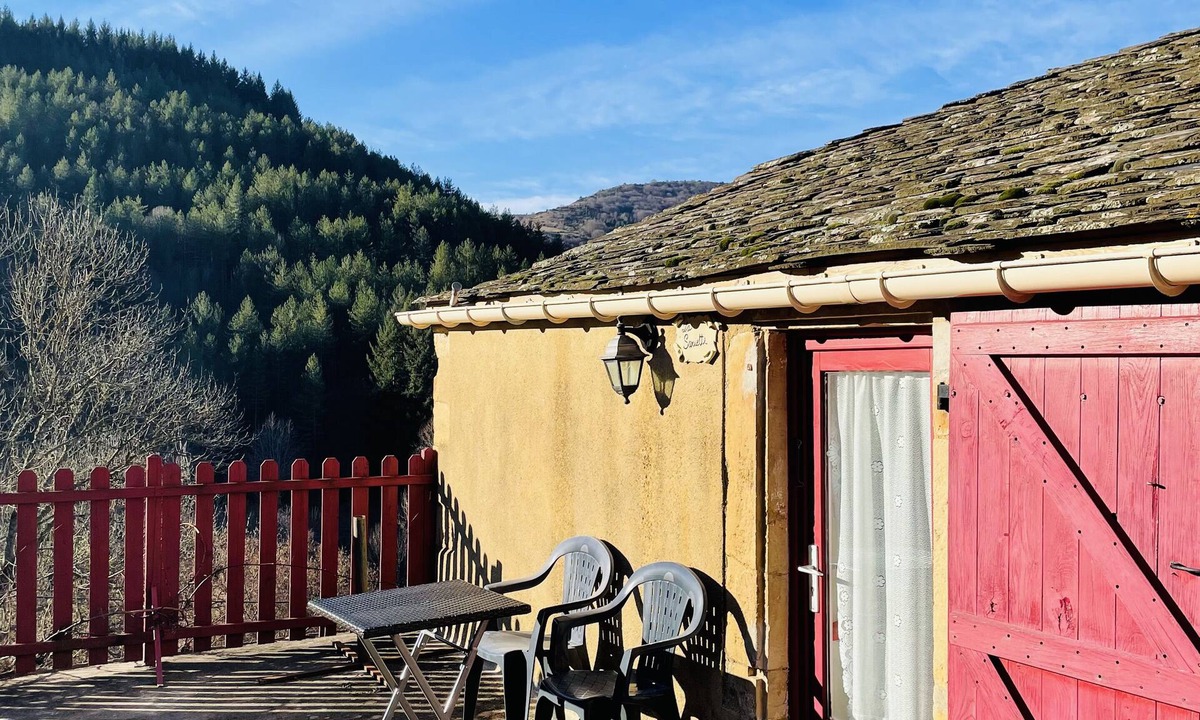 Saint-Julien-d'Arpaon Bed & Breakfast | Les Copains à Bord - The Point Sublime Room