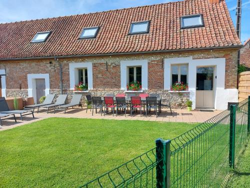 Lacres House | Les Coquelicots