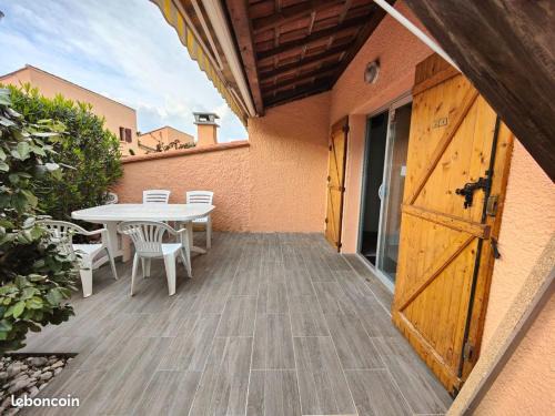 Saint-Cyprien Plage Apartment | Les Coralines - Jolie villa de vacances - Piscine - Wifi - Clim