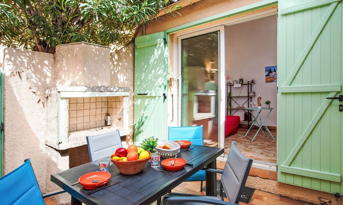 Le Chateau House | Les Coraux by Interhome