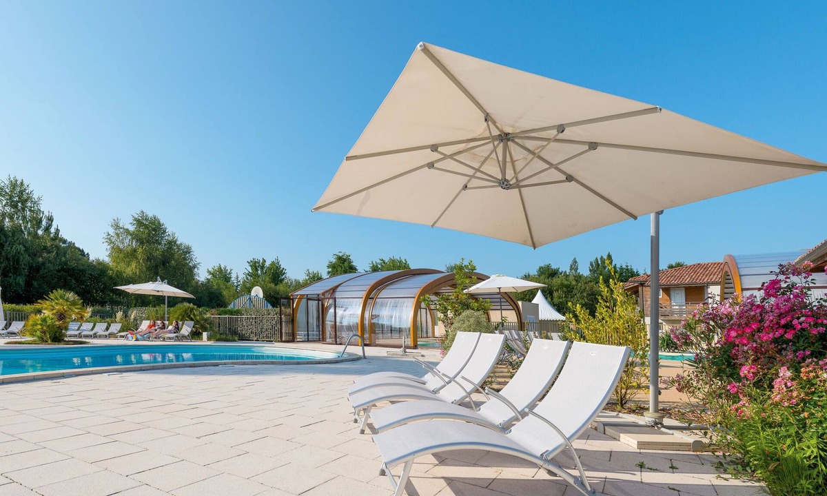 Parentis-en-Born House | Les Cottages du Lac M4 Privilège by Interhome